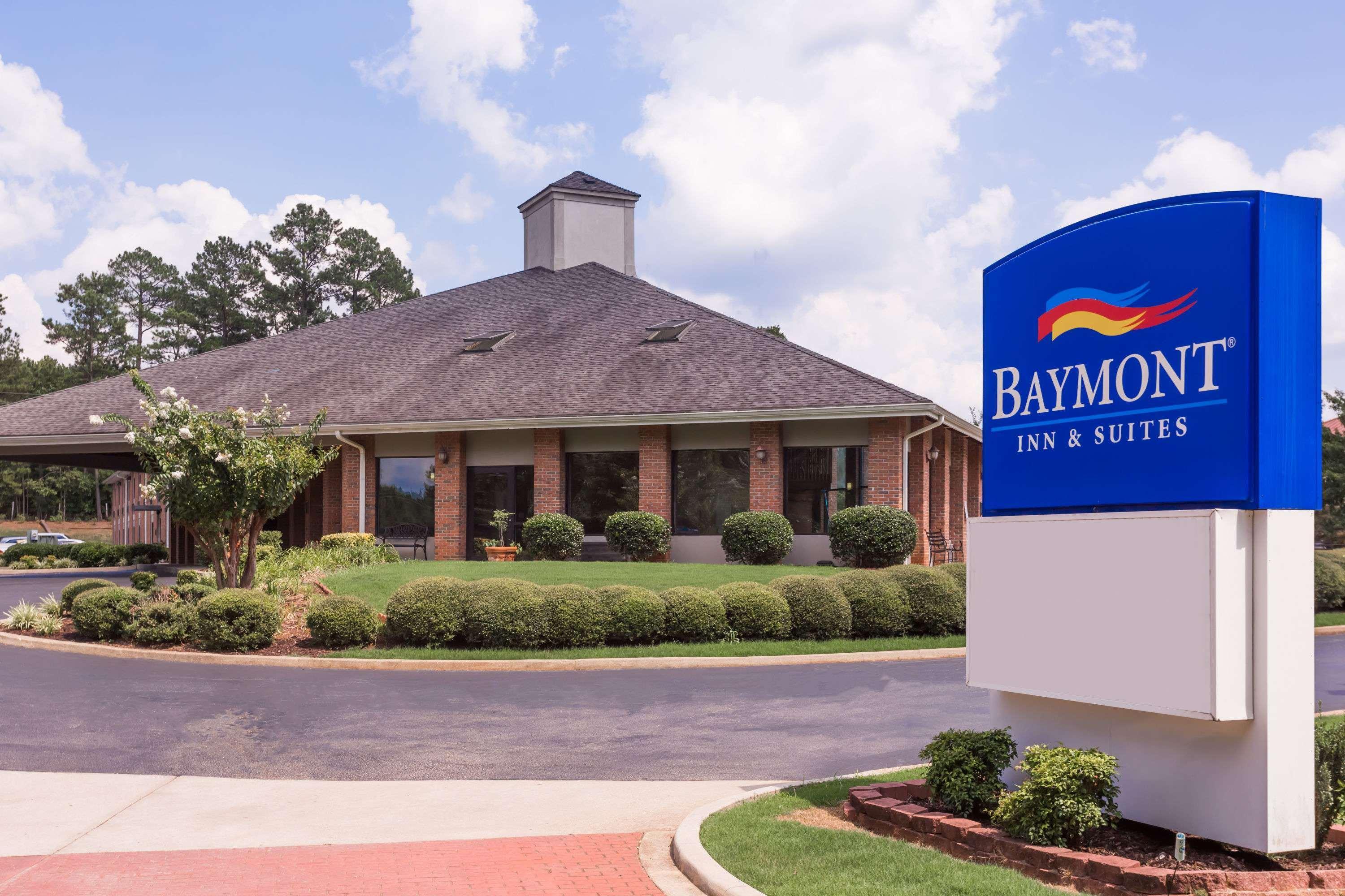 Baymont By Wyndham Lagrange Hotel Luaran gambar